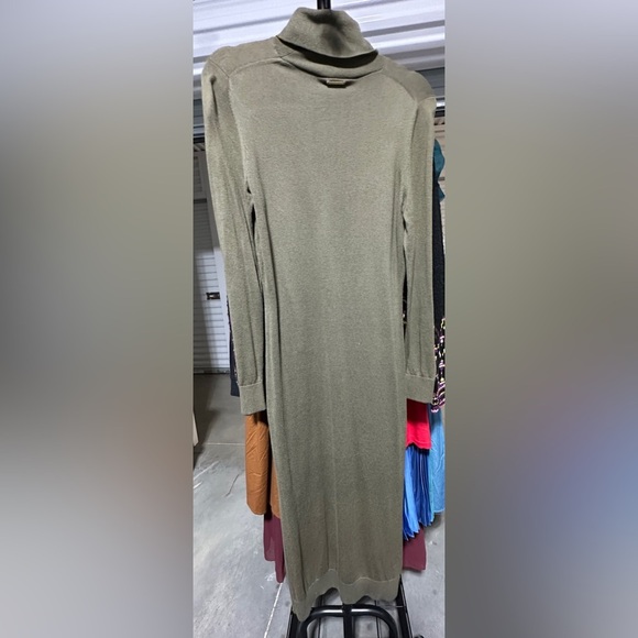 Micheal Kors | OLIVE Wool Blend Turtle Neck Dress - Picture 4 of 6
